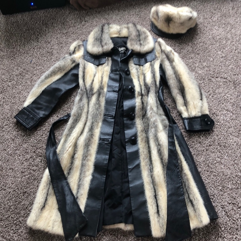 VINTAGE Reckmeyers white mink coat